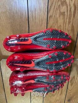 Crampons de football Nike Vapor Untouchable Pro en rouge et argent, taille 14 pour hommes, 833385-608